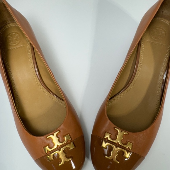 Tory Burch Tan Pumps with Stacked Heel size 7 - Picture 9 of 13